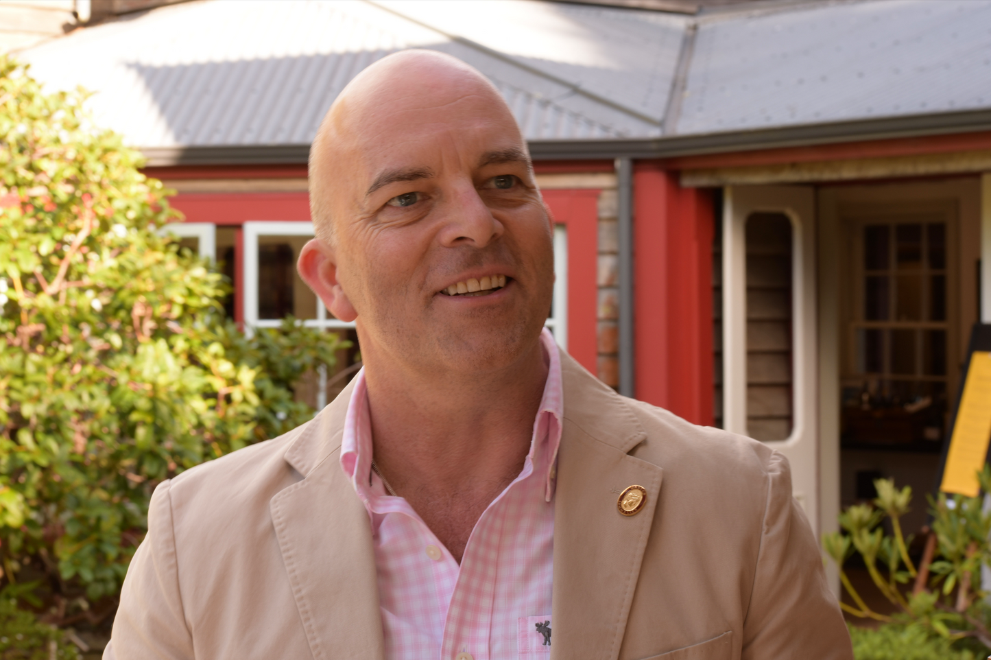 Cameron Douglas MS, Reviews the Akitu A1 & A2 2015